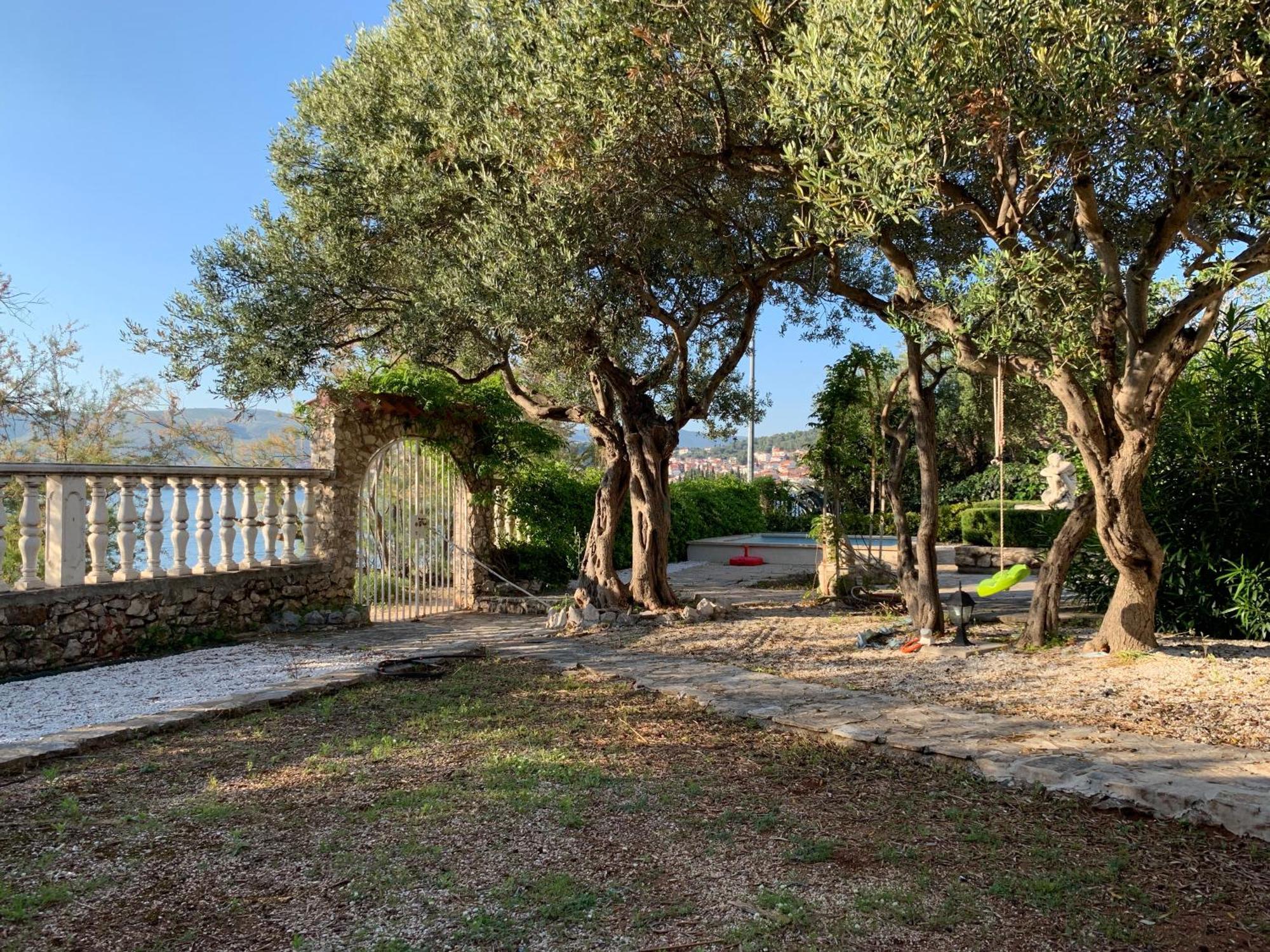 Apartments Villa Julia Trogir Extérieur photo