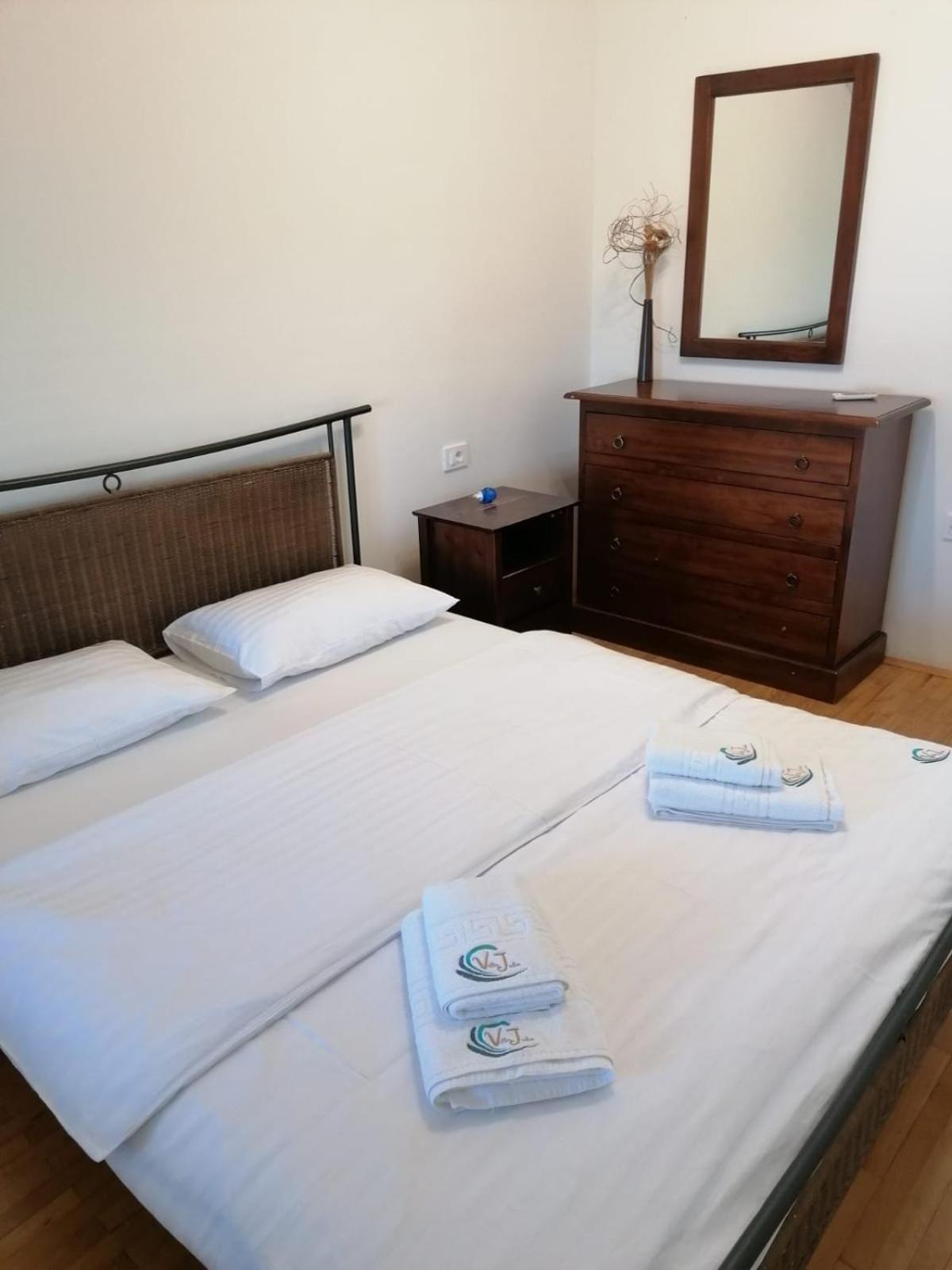 Apartments Villa Julia Trogir Extérieur photo