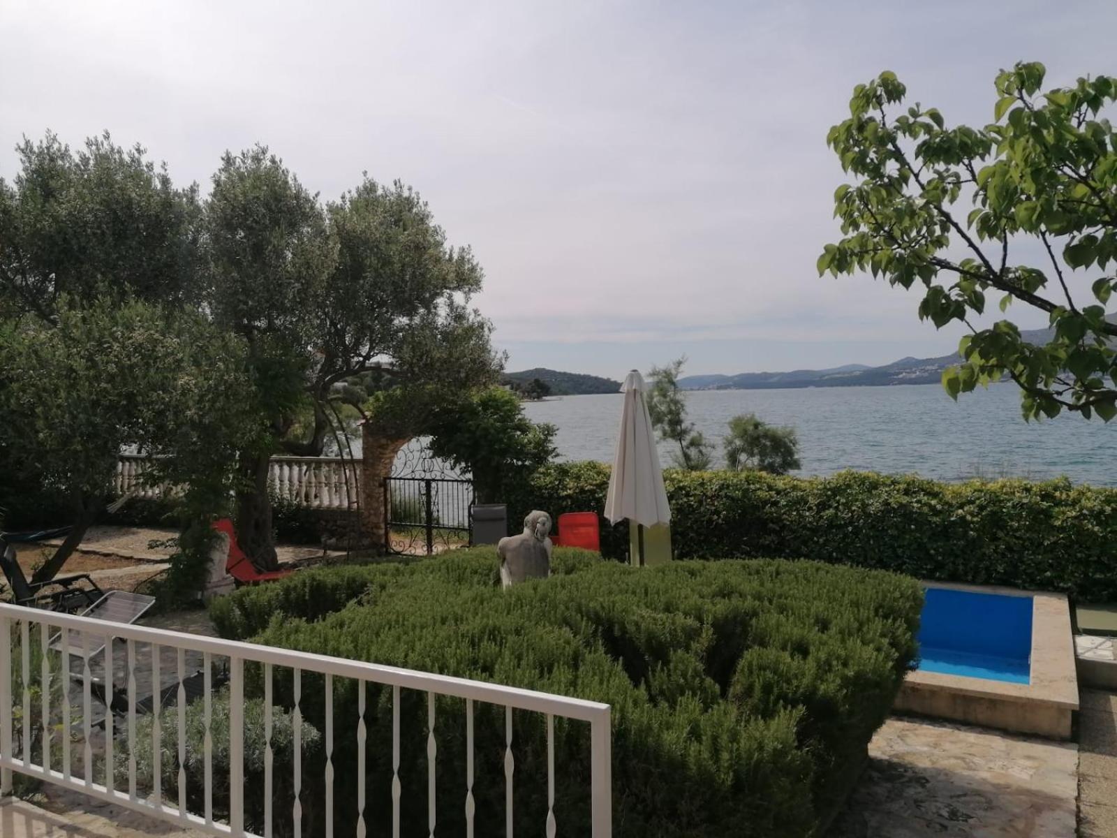 Apartments Villa Julia Trogir Extérieur photo
