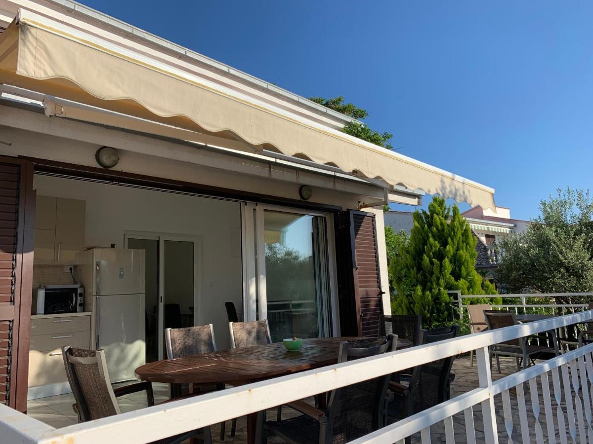 Apartments Villa Julia Trogir Extérieur photo